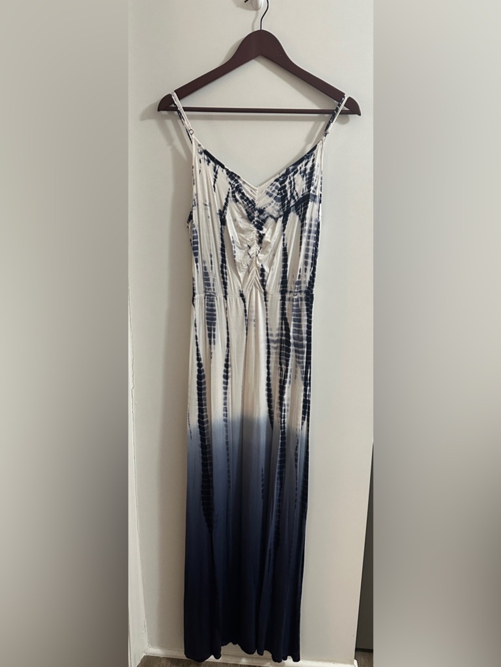 Sleeveless Xhilaration White and Navy Tie-Dye Maxi Dress NWT